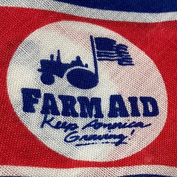🇺🇸 VINTAGE 1985 🎶FARM AID 🎶BANDANA, SIGNATURES OF WILLIE NELSON & FRIENDS🎸 - Picture 2 of 16